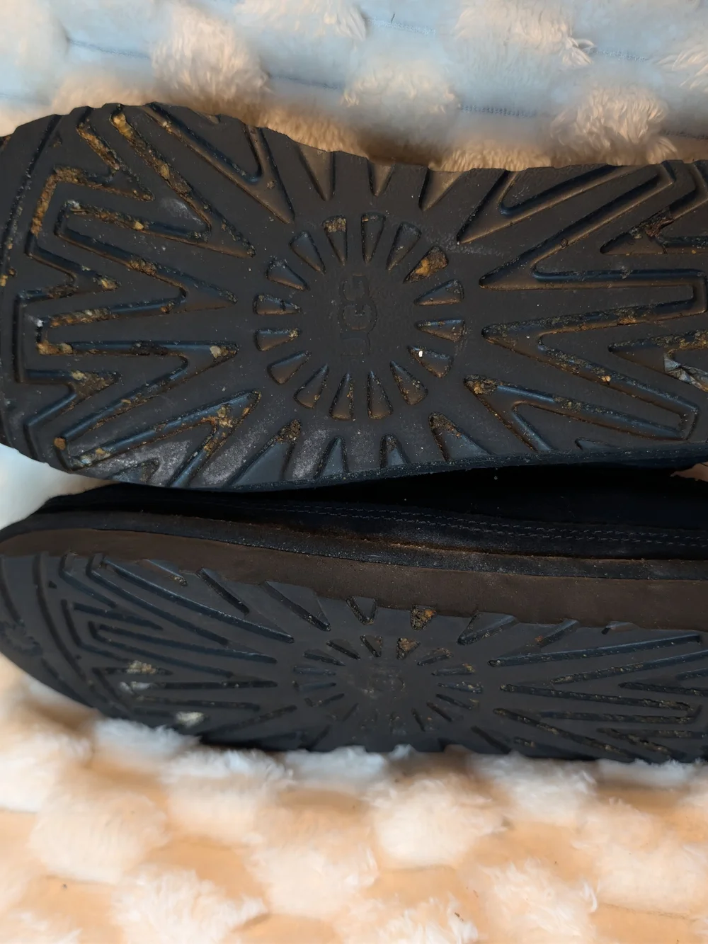 UGG Men's Black Suede Red Big Logo Tasman Slipper Slides Size 11